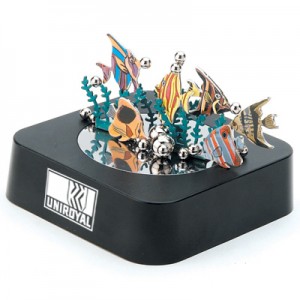 Aquarium magnetic sculpture